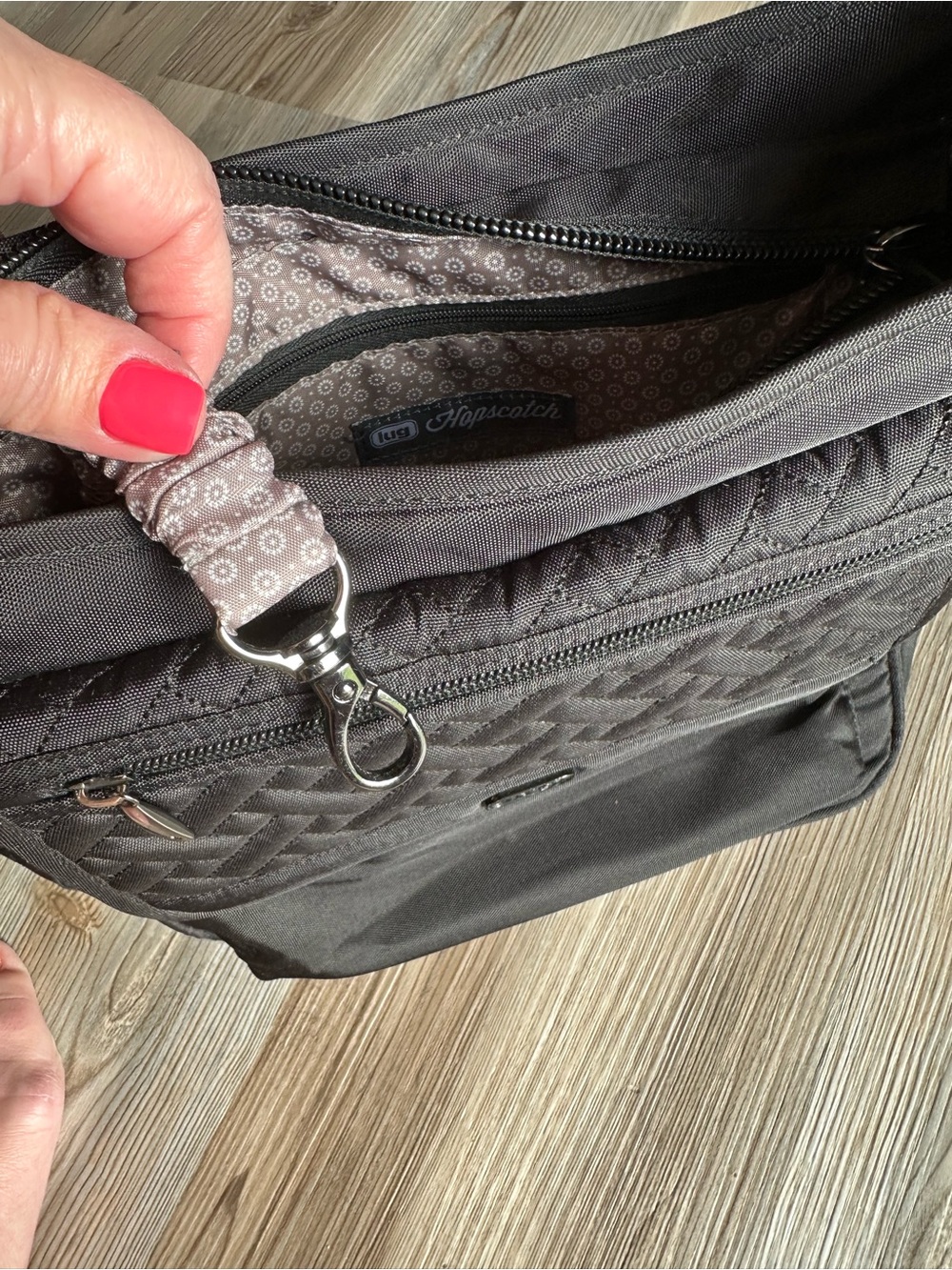 lug Black Quilted Cross Body Bag - Picture 4 of 11